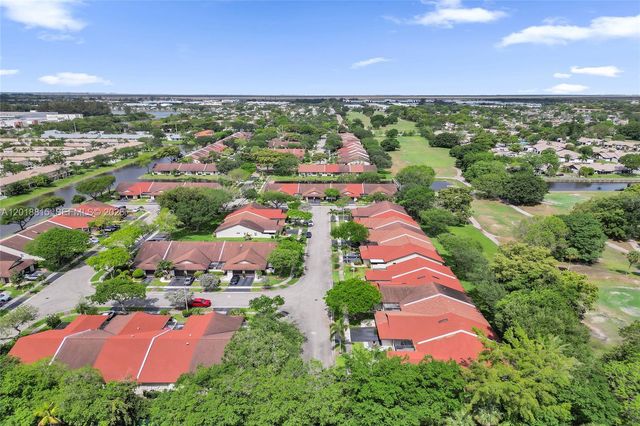 9011 NW 61st St, Tamarac, FL 33321