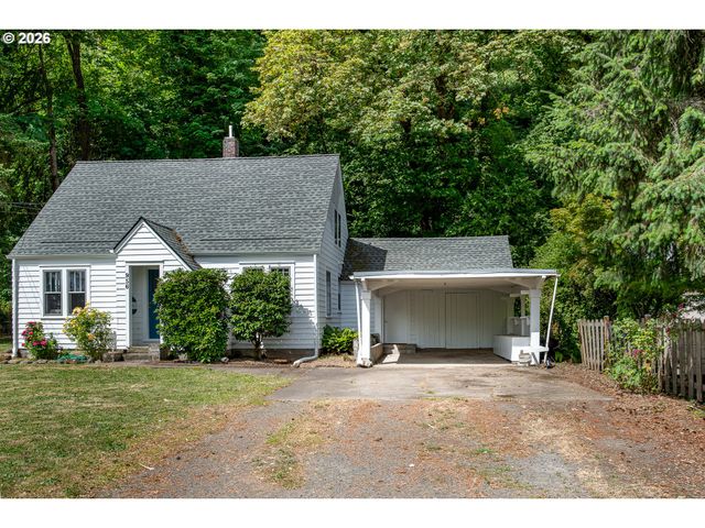 956 KELLY Blvd, Springfield, OR 97477