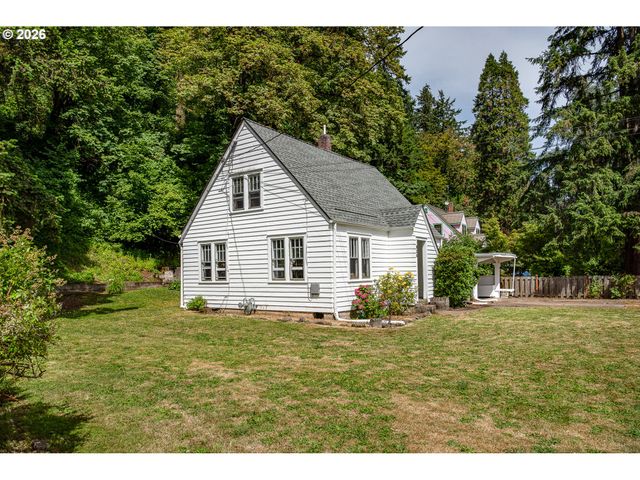 956 KELLY Blvd, Springfield, OR 97477