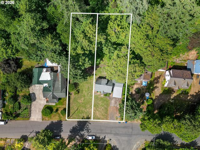 956 KELLY Blvd, Springfield, OR 97477