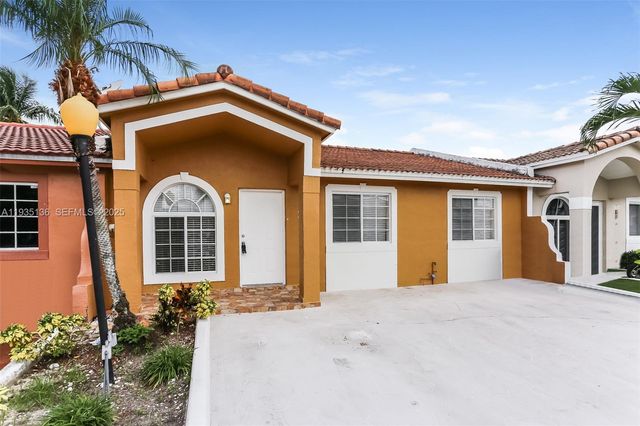 7681 NW 181st Ter, Hialeah, FL 33015