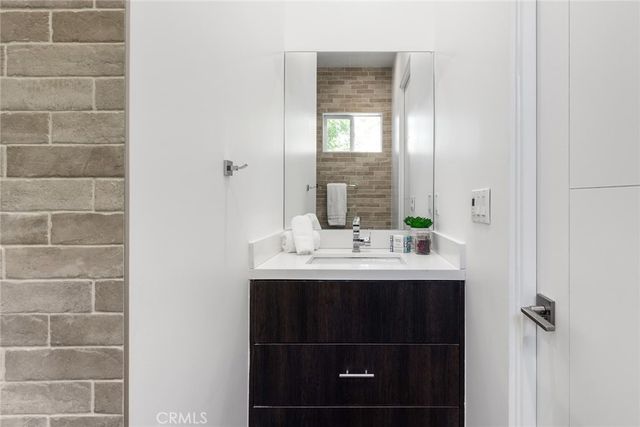 12606 Emelita Street, Valley Village, CA 91607