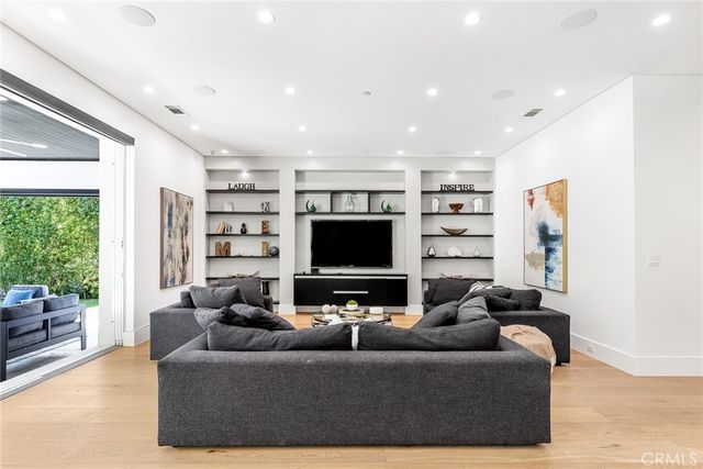 12606 Emelita Street, Valley Village, CA 91607