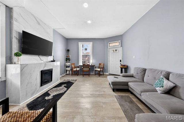 1468 E Warne Avenue, St Louis, MO 63107