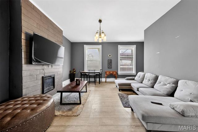 1468 E Warne Avenue, St Louis, MO 63107