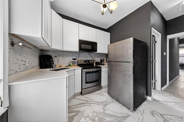 1468 E Warne Avenue, St Louis, MO 63107