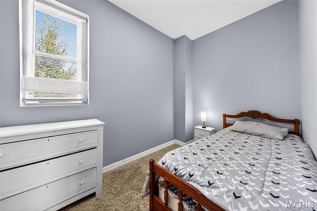 1468 E Warne Avenue, St Louis, MO 63107