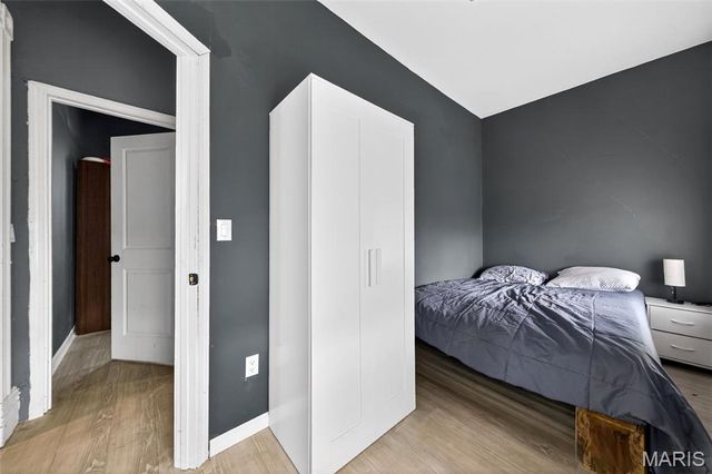 1468 E Warne Avenue, St Louis, MO 63107