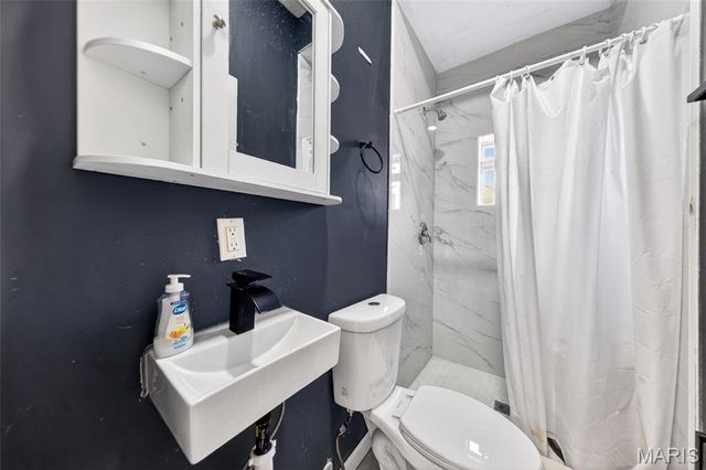 1468 E Warne Avenue, St Louis, MO 63107