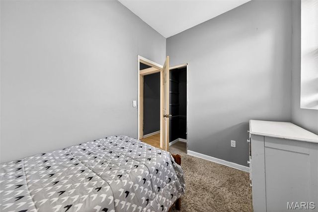 1468 E Warne Avenue, St Louis, MO 63107