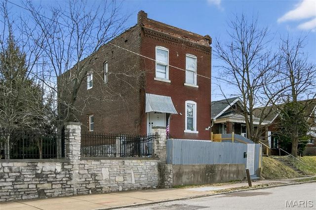 1468 E Warne Avenue, St Louis, MO 63107