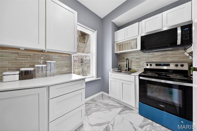 1468 E Warne Avenue, St Louis, MO 63107