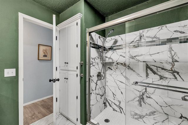 10208 Bradford Way, Yukon, OK 73099