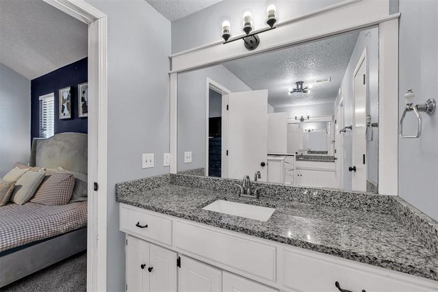 10208 Bradford Way, Yukon, OK 73099
