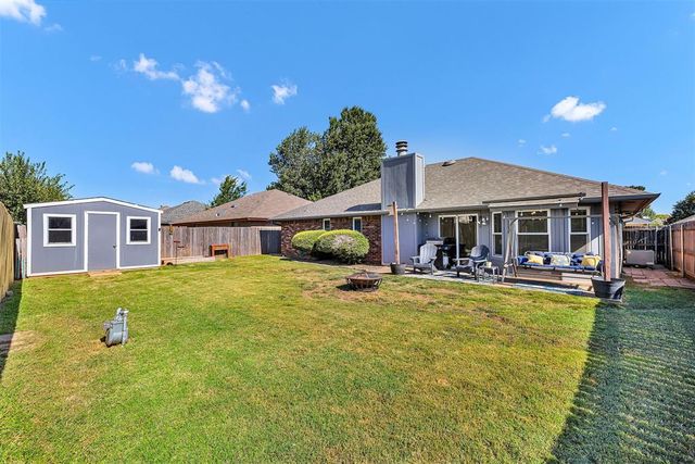 10208 Bradford Way, Yukon, OK 73099