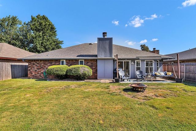 10208 Bradford Way, Yukon, OK 73099