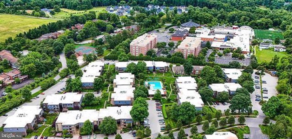 23 STONEHENGE CIR #8, Pikesville, MD 21208