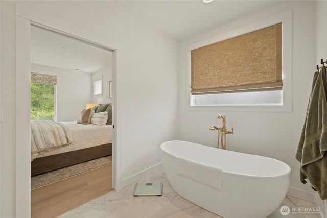 12055 Mundy Loss Road E, Buckley, WA 98321