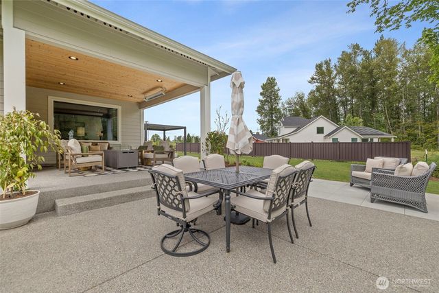 12055 Mundy Loss Road E, Buckley, WA 98321