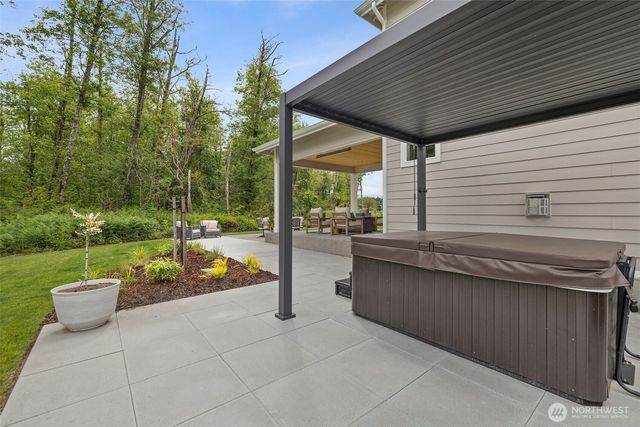 12055 Mundy Loss Road E, Buckley, WA 98321