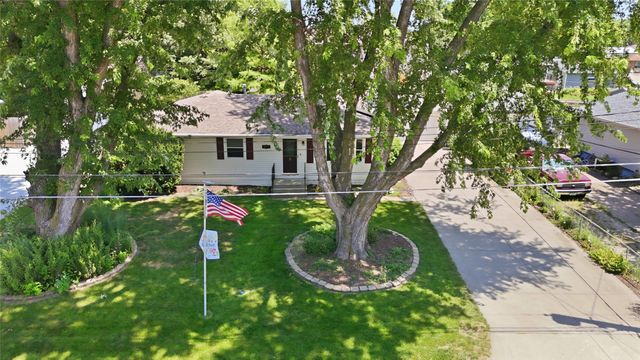 6671 NW 4th Court, Des Moines, IA 50313