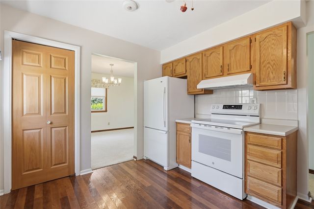 6671 NW 4th Court, Des Moines, IA 50313