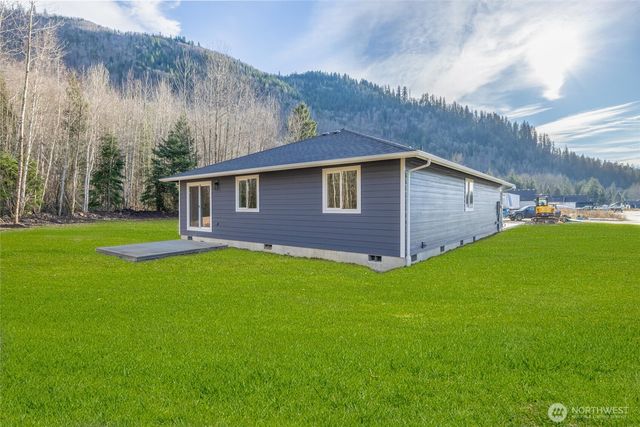 6494 Watson Loop, Maple Falls, WA 98266