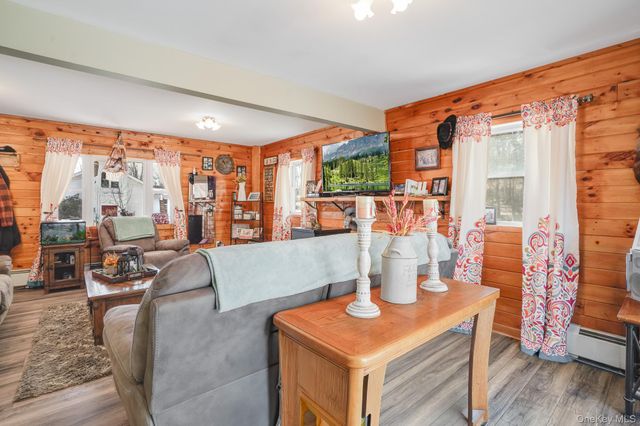 11 Gale Road, Mongaup Valley, NY 12762