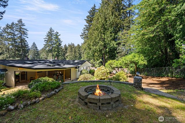 7559 Dowerdell Lane W, Lakewood, WA 98499