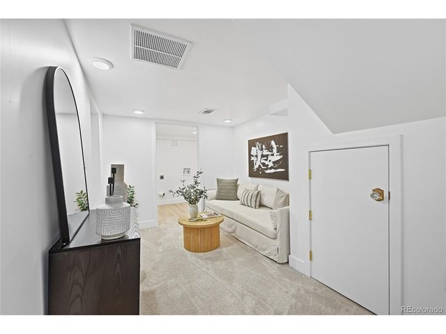 327 S Sherman St, Denver, CO 80209