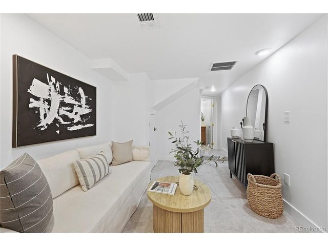 327 S Sherman St, Denver, CO 80209