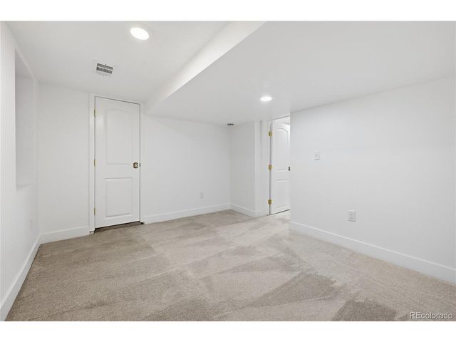 327 S Sherman St, Denver, CO 80209