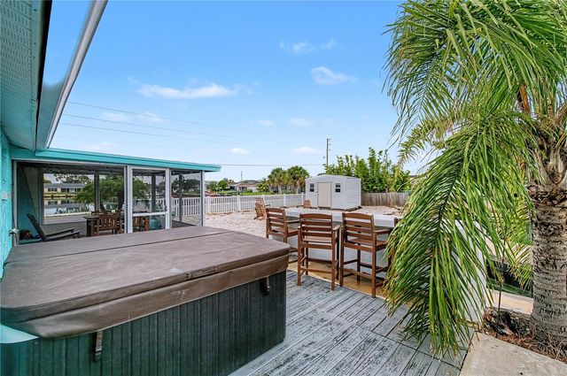 13725 MATTIX AVENUE, Hudson, FL 34667