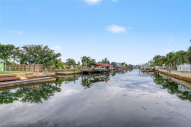 13725 MATTIX AVENUE, Hudson, FL 34667