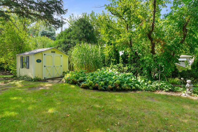 174 S Montclair Avenue, Glen Ellyn, IL 60137