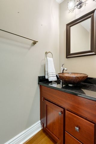 174 S Montclair Avenue, Glen Ellyn, IL 60137
