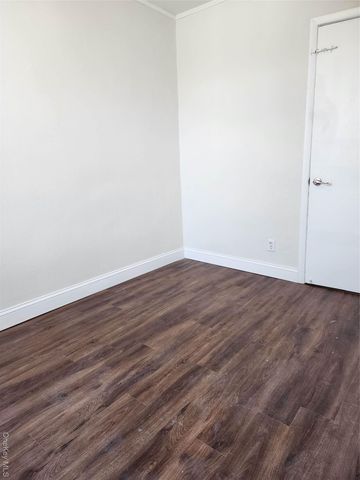 6410 Myrtle Avenue, Glendale, NY 11385