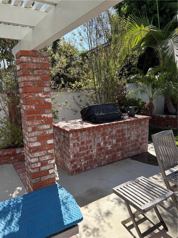 10142 Cliff Drive, Huntington Beach, CA 92646 — photo 3