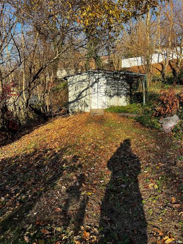 9 Saddler Court, Huntington Station, NY 11746