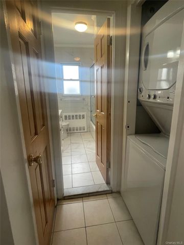 166-19 25th Avenue 2, Whitestone, NY 11357