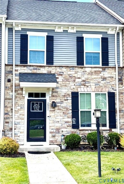 2907 Grove Point Cir, Richmond, VA 23223