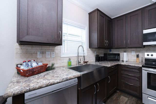 11720 Thousand Trails 37, Willis, TX 77318