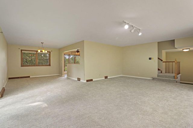 6124 104th AVENUE, Kenosha, WI 53142
