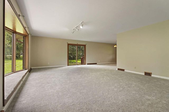 6124 104th AVENUE, Kenosha, WI 53142