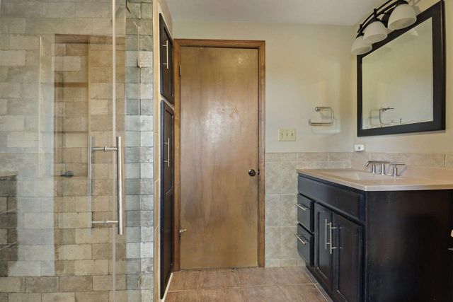 6124 104th AVENUE, Kenosha, WI 53142