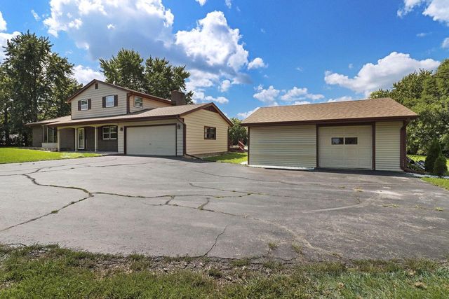 6124 104th AVENUE, Kenosha, WI 53142