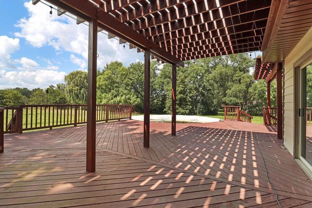 6124 104th AVENUE, Kenosha, WI 53142