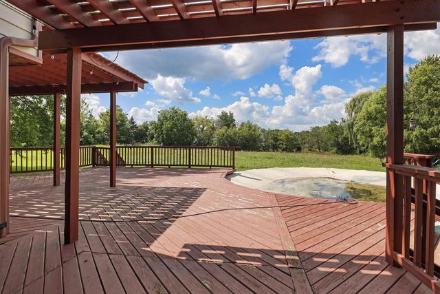 6124 104th AVENUE, Kenosha, WI 53142