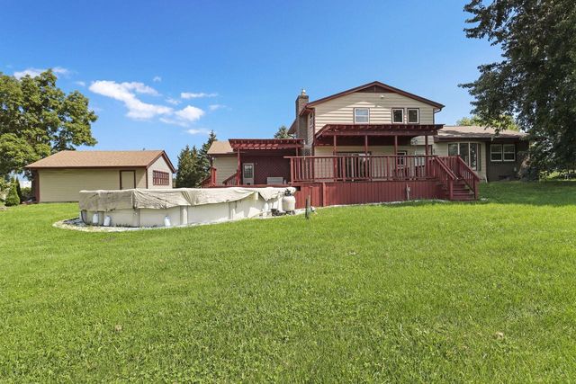 6124 104th AVENUE, Kenosha, WI 53142