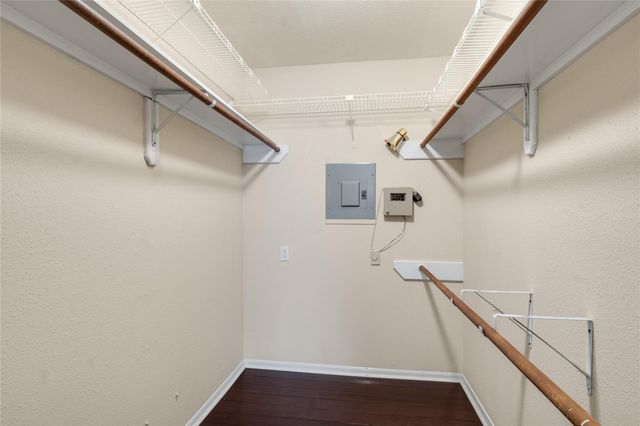 1860 White Oak Drive 228, Houston, TX 77009